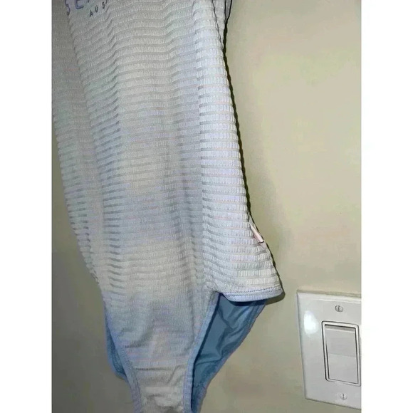 SOLD - Picture 4 of 10